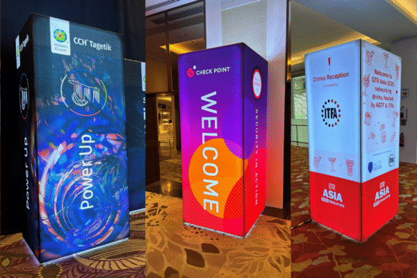 WaveLight Infinity Lightbox Banner Stands